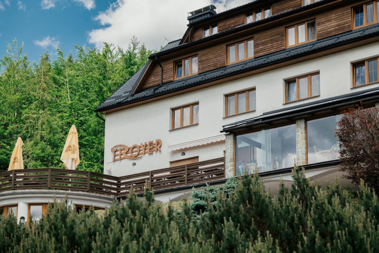 Hotel Troyer Trojanovice Exterior photo