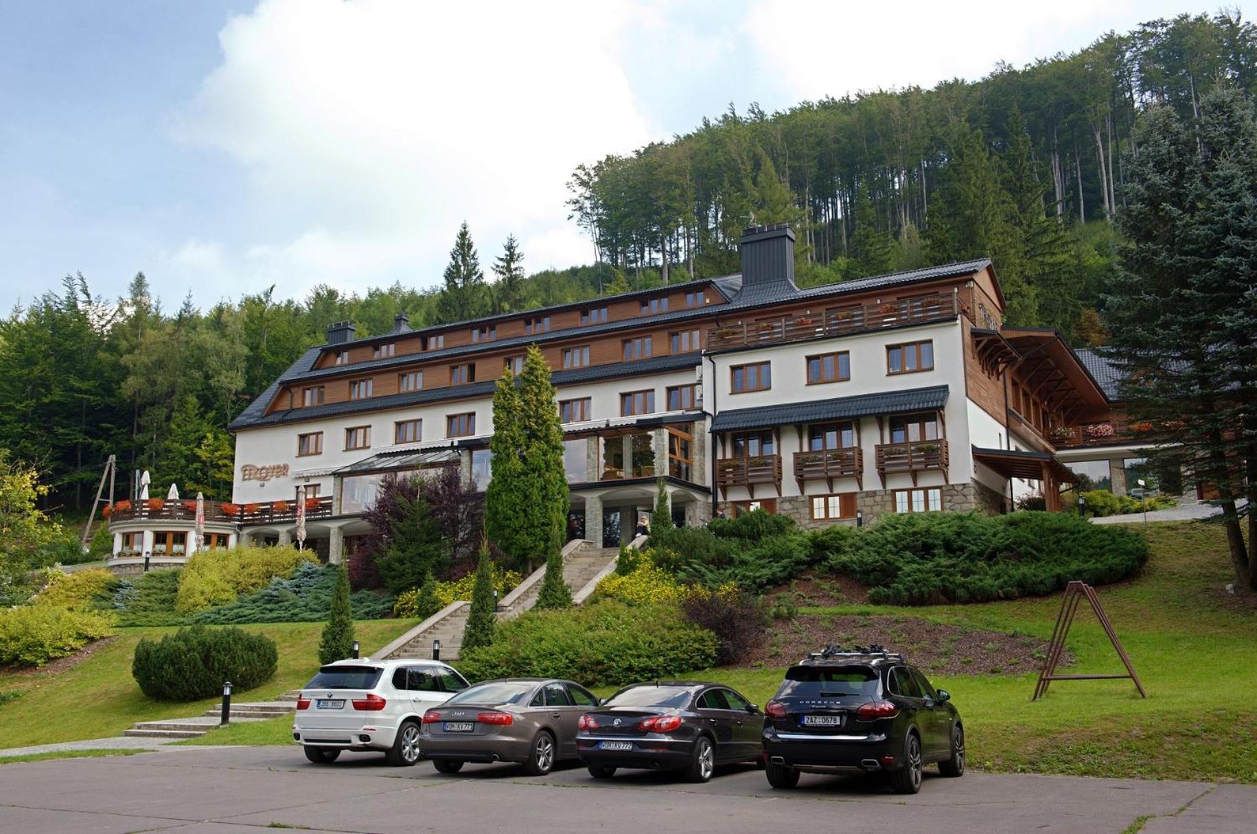 Hotel Troyer Trojanovice Exterior photo